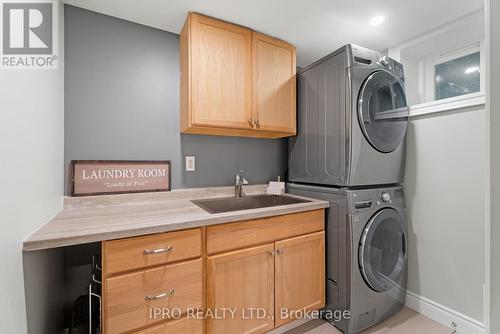 187 Lewis Road, Hamilton, ON - Indoor Photo Showing Laundry Room