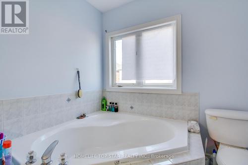 598 Highglen Avenue, Markham, ON - Indoor Photo Showing Bathroom