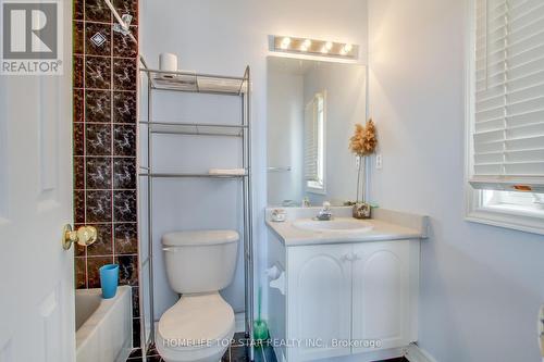 598 Highglen Avenue, Markham, ON - Indoor Photo Showing Bathroom