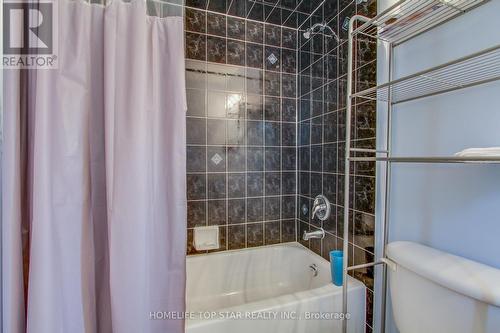 598 Highglen Avenue, Markham, ON - Indoor Photo Showing Bathroom