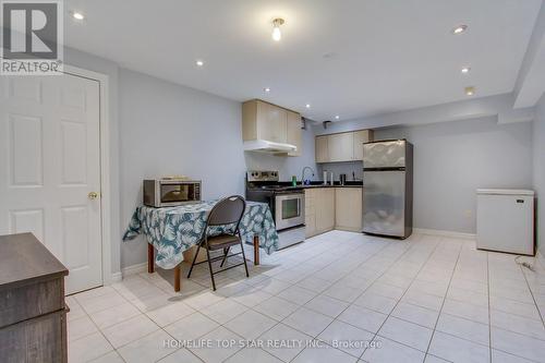 598 Highglen Avenue, Markham, ON - Indoor Photo Showing Kitchen