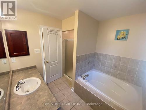 60 Spring Arbour Road, Vaughan, ON - Indoor Photo Showing Bathroom