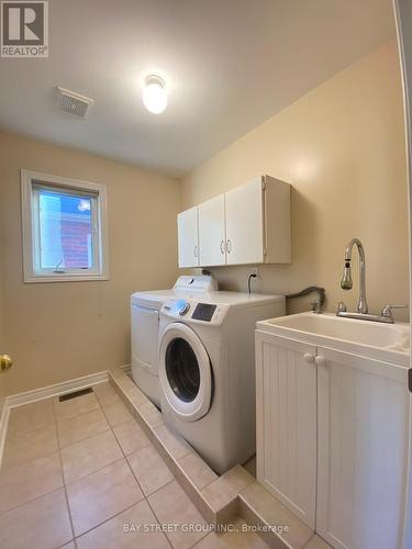 60 Spring Arbour Road, Vaughan, ON - Indoor Photo Showing Laundry Room