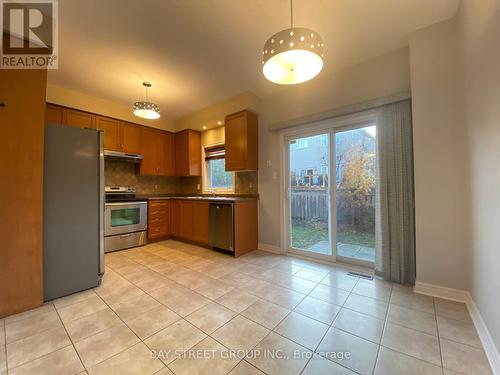 60 Spring Arbour Road, Vaughan, ON - Indoor Photo Showing Kitchen