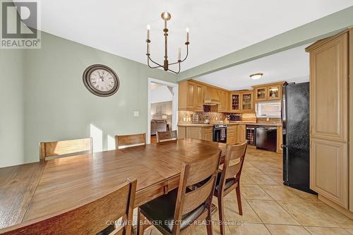 215 Wexford Avenue S, Hamilton (Delta), ON - Indoor Photo Showing Dining Room