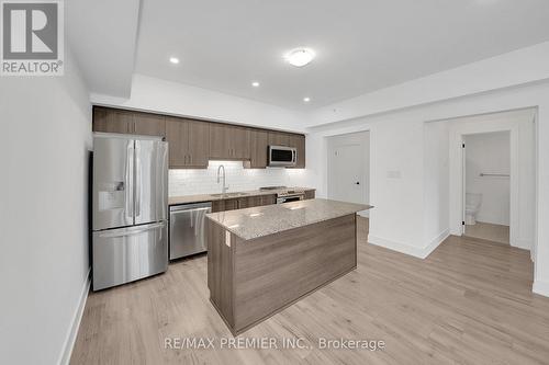 103 - 5 Chef Lane, Barrie, ON - Indoor Photo Showing Kitchen With Stainless Steel Kitchen With Upgraded Kitchen