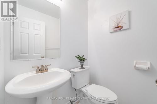 5358 Mallory Road, Mississauga, ON - Indoor Photo Showing Bathroom