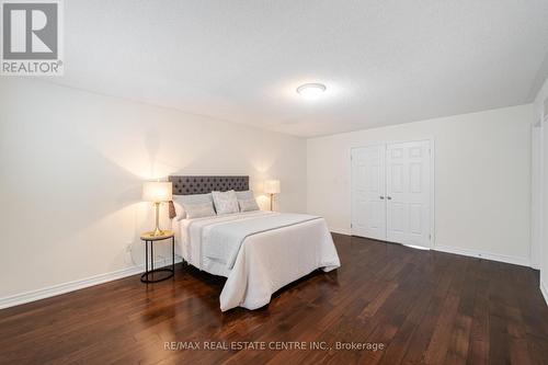 5358 Mallory Road, Mississauga, ON - Indoor Photo Showing Bedroom