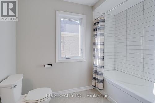 5 - 9 Braida Lane, Halton Hills, ON - Indoor Photo Showing Bathroom