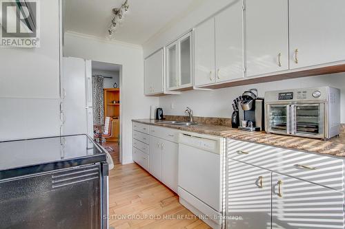 2903 Nipiwin Drive, Mississauga, ON - Indoor Photo Showing Kitchen With Double Sink