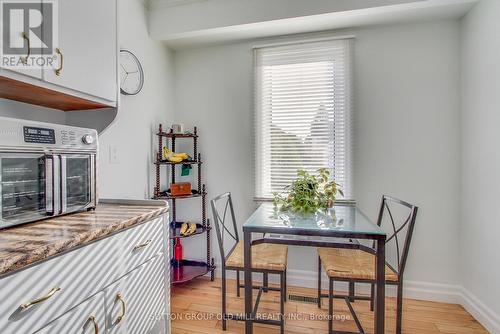 2903 Nipiwin Drive, Mississauga, ON - Indoor Photo Showing Dining Room