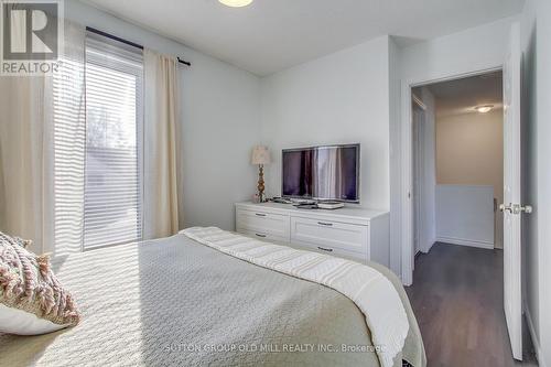 2903 Nipiwin Drive, Mississauga, ON - Indoor Photo Showing Bedroom