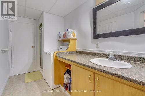 2903 Nipiwin Drive, Mississauga, ON - Indoor Photo Showing Bathroom