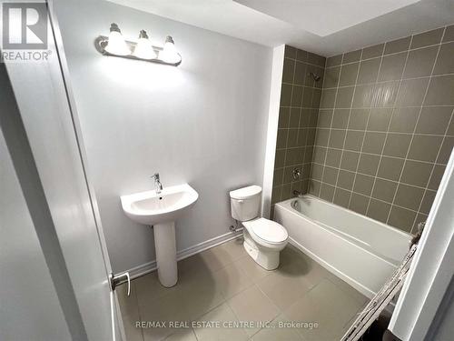 298 Ridley Crescent, Southgate, ON - Indoor Photo Showing Bathroom