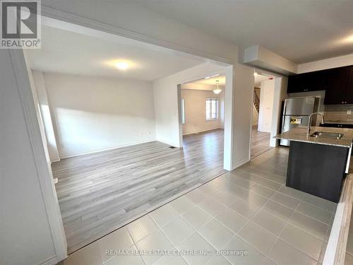 298 Ridley Crescent, Southgate, ON - Indoor Photo Showing Kitchen