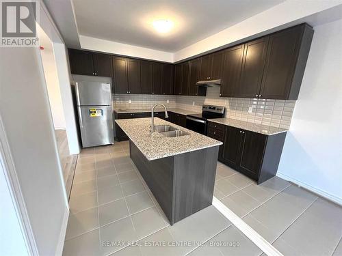 298 Ridley Crescent, Southgate, ON - Indoor Photo Showing Kitchen With Double Sink With Upgraded Kitchen