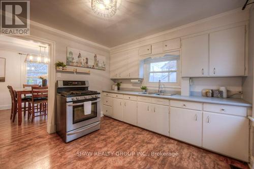 21 Waterside Avenue, Cambridge, ON - Indoor Photo Showing Kitchen With Double Sink