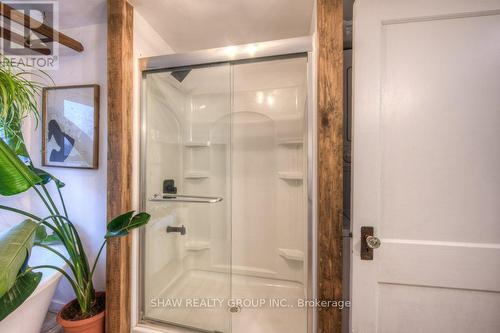 21 Waterside Avenue, Cambridge, ON - Indoor Photo Showing Bathroom