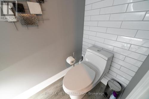 1140 Parkwest Place, Mississauga, ON - Indoor Photo Showing Bathroom