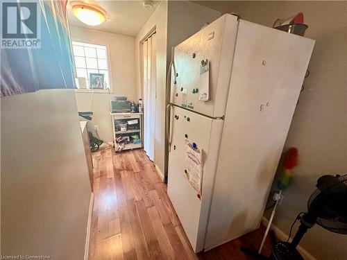 Bachelor kitchenette - 15 Cornell Avenue, Kitchener, ON - Indoor Photo Showing Other Room