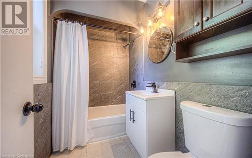 336 Weber Street W, Kitchener, ON - Indoor Photo Showing Bathroom