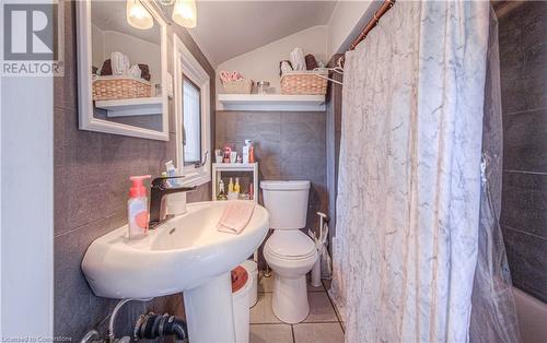 336 Weber Street W, Kitchener, ON - Indoor Photo Showing Bathroom