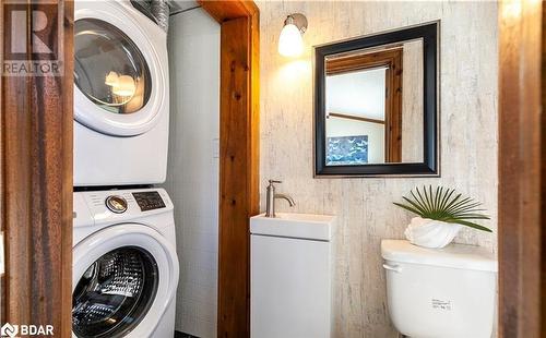 90 Edgewater Road, Wasaga Beach, ON - Indoor Photo Showing Laundry Room