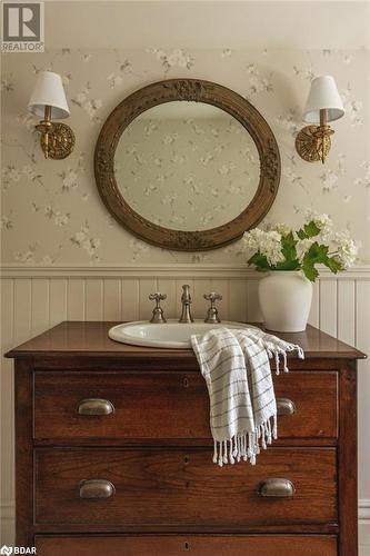 Bathroom featuring vanity - 42 Burton Avenue, Barrie, ON - Indoor Photo Showing Bathroom