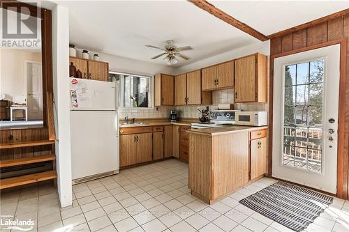 20 Camelot Place, Kawartha Lakes, ON - Indoor Photo Showing Kitchen