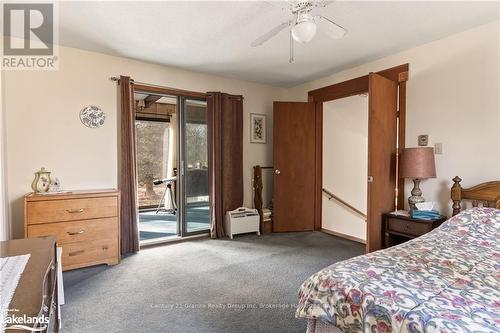 20 Camelot Place, Kawartha Lakes, ON - Indoor Photo Showing Bedroom