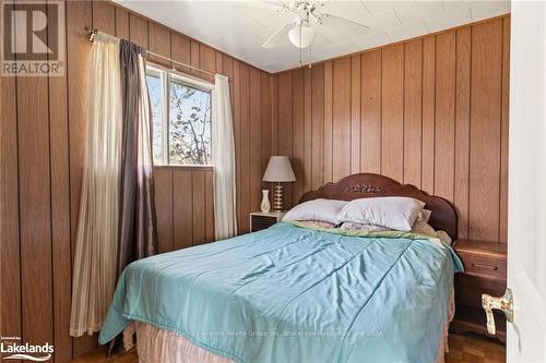 20 Camelot Place, Kawartha Lakes, ON - Indoor Photo Showing Bedroom