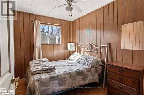 20 Camelot Place, Kawartha Lakes, ON - Indoor Photo Showing Bedroom