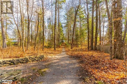 20 Camelot Place, Kawartha Lakes, ON - Outdoor With View