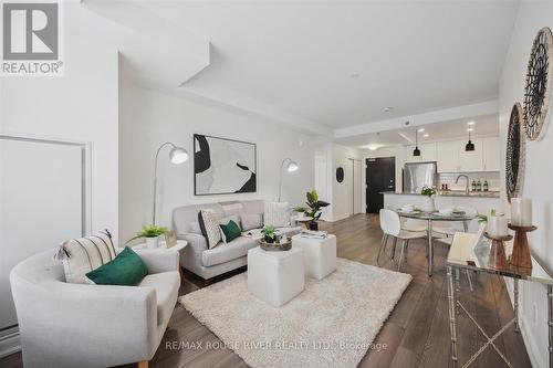 312 - 21 Brookhouse Drive, Clarington (Newcastle), ON - Indoor Photo Showing Living Room