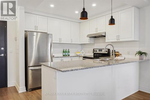 312 - 21 Brookhouse Drive, Clarington (Newcastle), ON - Indoor Photo Showing Kitchen With Stainless Steel Kitchen With Upgraded Kitchen