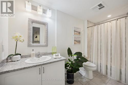 312 - 21 Brookhouse Drive, Clarington (Newcastle), ON - Indoor Photo Showing Bathroom