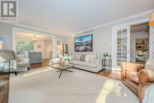 2145 Elmhurst Avenue, Oakville, ON - Indoor Photo Showing Living Room