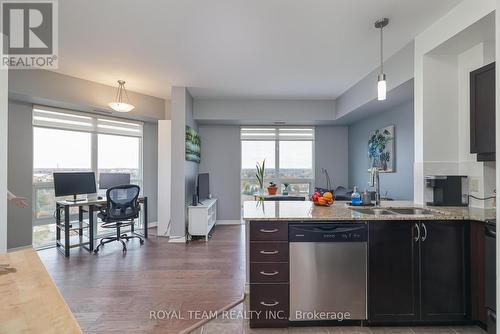 905 - 7730 Kipling Avenue, Vaughan, ON - Indoor Photo Showing Kitchen With Double Sink