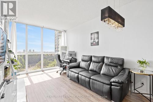 607 - 223 Webb Drive, Mississauga, ON - Indoor Photo Showing Living Room