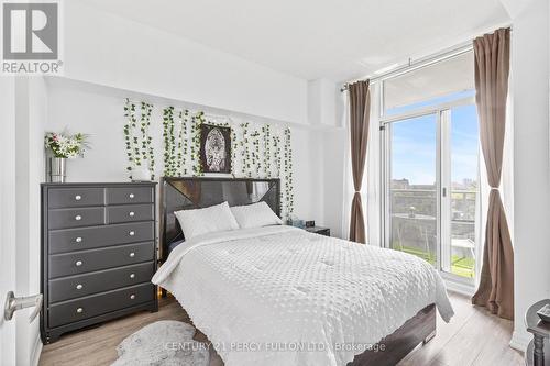 607 - 223 Webb Drive, Mississauga, ON - Indoor Photo Showing Bedroom