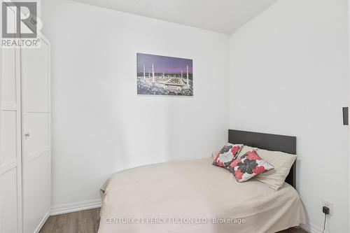 607 - 223 Webb Drive, Mississauga, ON - Indoor Photo Showing Bedroom