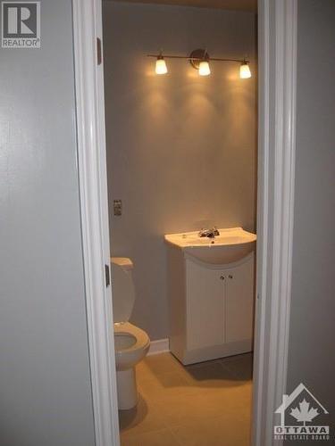 382 Brant Street, Ottawa, ON - Indoor Photo Showing Bathroom