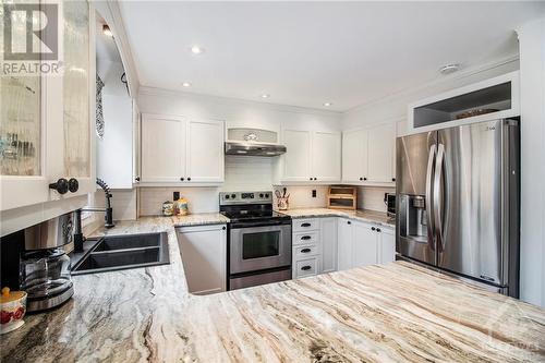 807 Brissac Way, Ottawa, ON - Indoor Photo Showing Kitchen With Stainless Steel Kitchen With Double Sink