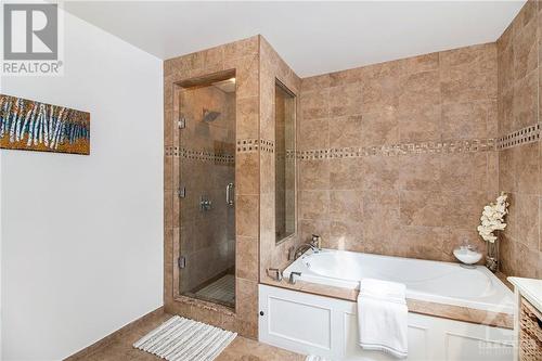 807 Brissac Way, Ottawa, ON - Indoor Photo Showing Bathroom