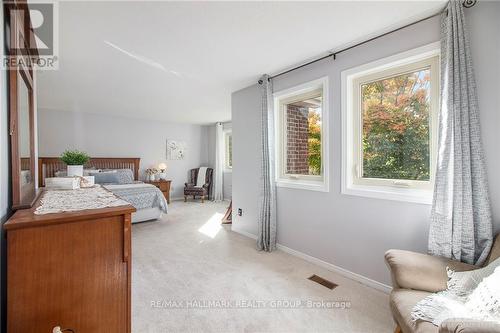 807 Brissac Way, Ottawa, ON - Indoor Photo Showing Bedroom