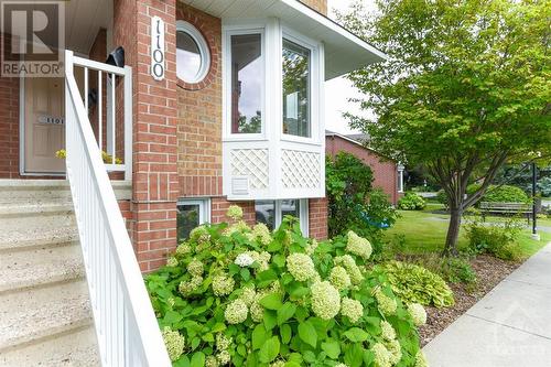 4 - 1100 Gablefield Avenue, Ottawa, ON - Outdoor With Exterior