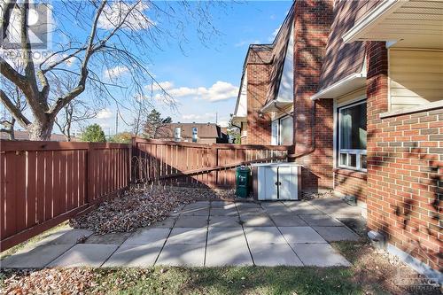 Front porch - 2927 Fairlea Crescent, Ottawa, ON - Outdoor