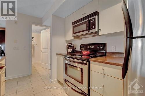 906 - 138 Somerset Street W, Ottawa, ON - Indoor Photo Showing Kitchen