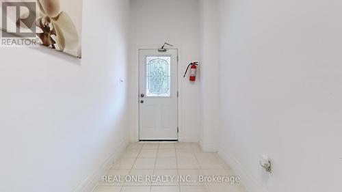 250 Bathurst Street, Toronto, ON - Indoor Photo Showing Other Room