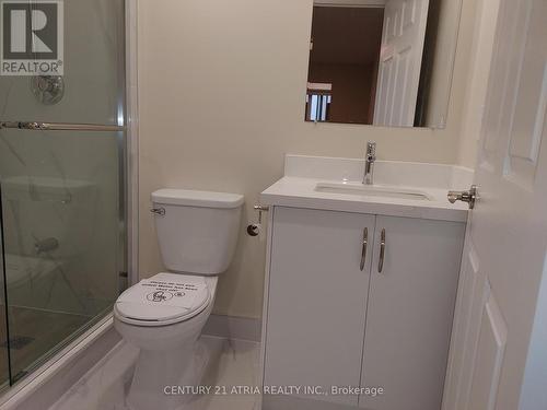 402 - 1 Pemberton Avenue, Toronto, ON - Indoor Photo Showing Bathroom